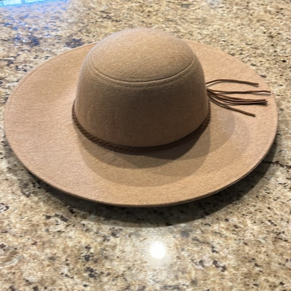NWT floppy felt hat - Picture 2 of 5